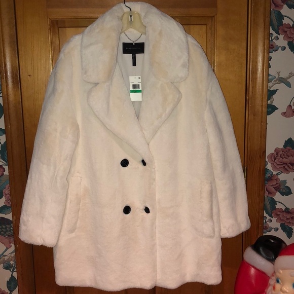 Bcbgmaxazria Faux Fur Coat. Cream - Picture 4 of 8